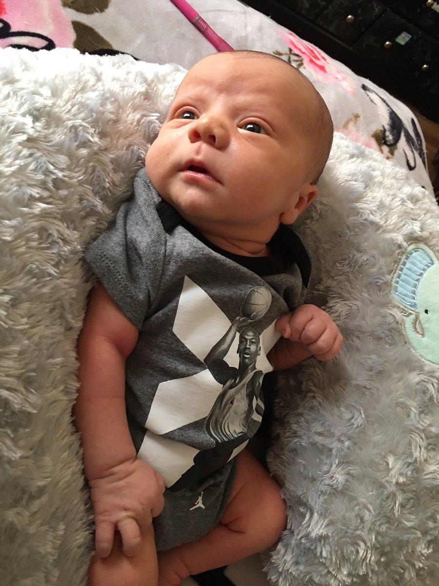 haley_moberly's tweet photo. My man mans is a week old today. ❣️ https://t.co/V6SfOVyW1L
