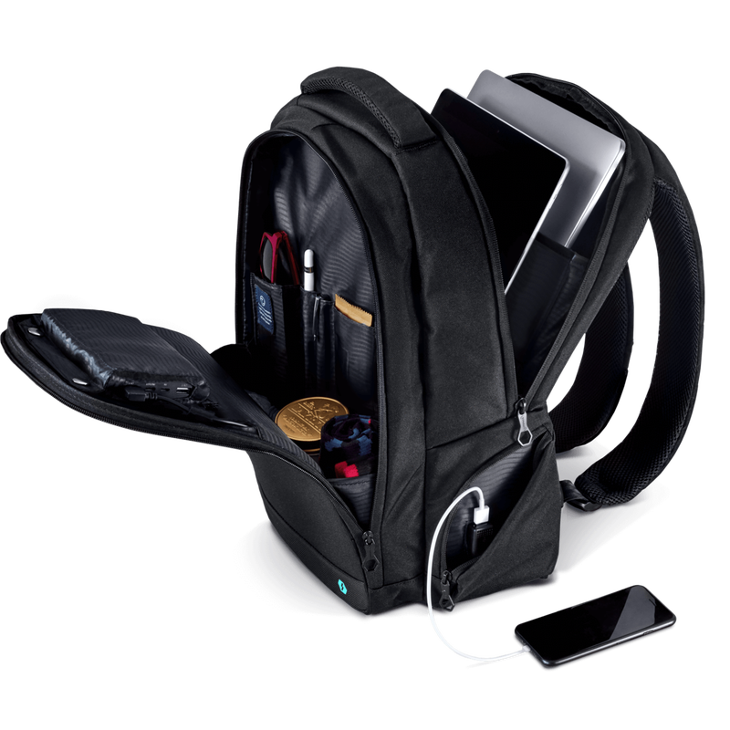 buddys_jp's tweet photo. 2.2kgの海洋プラから生まれた「LIFEPACK2.0」ですが、機能性はどうなのでしょうか。私たちの生活にとって不便では仕方がありませんよね!
早速機能の一つを紹介!ポイントは「収納」です。
収納物をプライベート用・仕事用、と分けられるほどポケットがたくさんあり、非常に便利なんです。
#SOLGAARD https://t.co/sYvstiuA0t