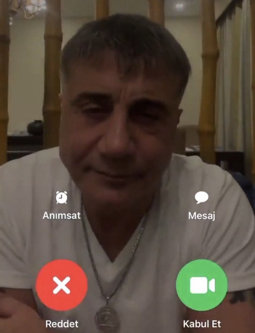 Kafasında kurmuş saplantılı venüs akrep eski sevgilisini arıyor