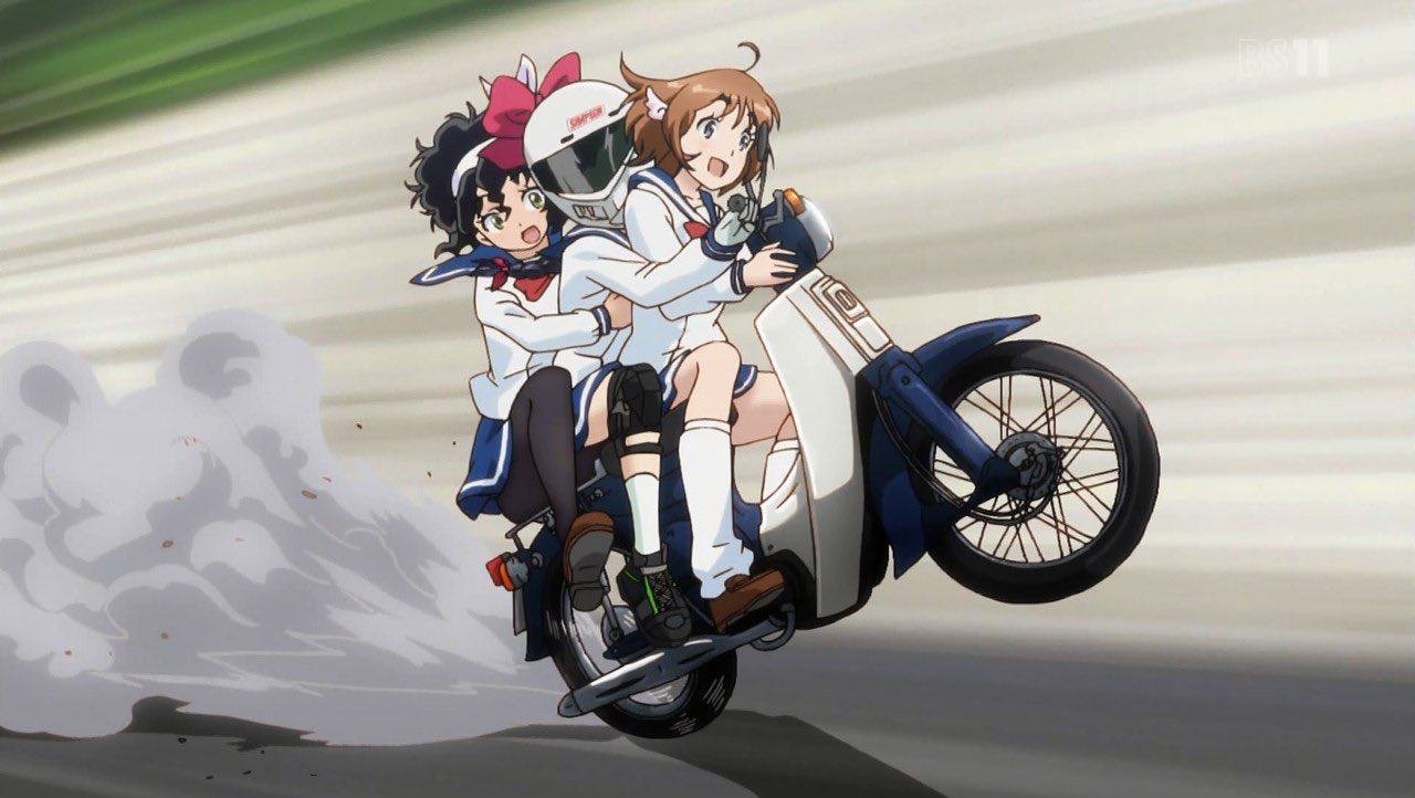 ネリオ 原付アニメ スーパーカブ で二人乗りしてた件が炎上してますけど カブに三人乗りしていたアニメがありましてね ばくおん って言うんですけど T Co Acxrjfz32l Twitter