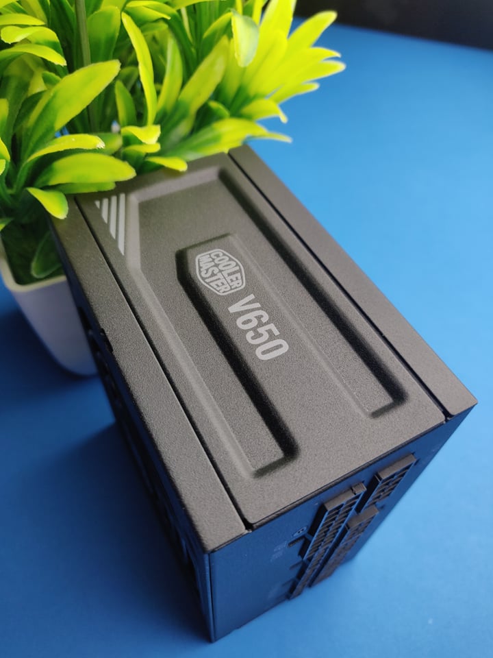 cm_India's tweet photo. Let this be your sign that size doesn't matter 😉
Premium Cooler Master V Series Power Supply Is Available In SFX!
📸: @CEZOR
#CoolerMaster #Cezor #V650 #V750 #V850 #80PlusGold #SFXPSU #ReadyFor3000Series #RTX https://t.co/VQOmgihNyE