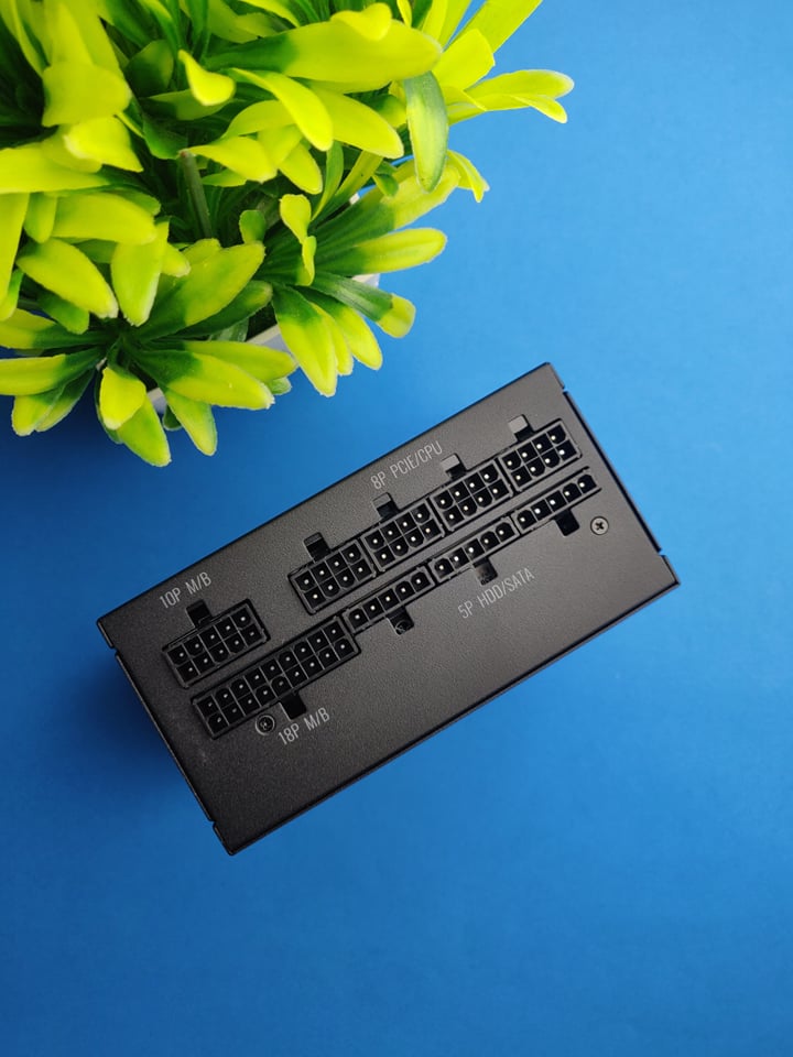 cm_India's tweet photo. Let this be your sign that size doesn't matter 😉
Premium Cooler Master V Series Power Supply Is Available In SFX!
📸: @CEZOR
#CoolerMaster #Cezor #V650 #V750 #V850 #80PlusGold #SFXPSU #ReadyFor3000Series #RTX https://t.co/VQOmgihNyE