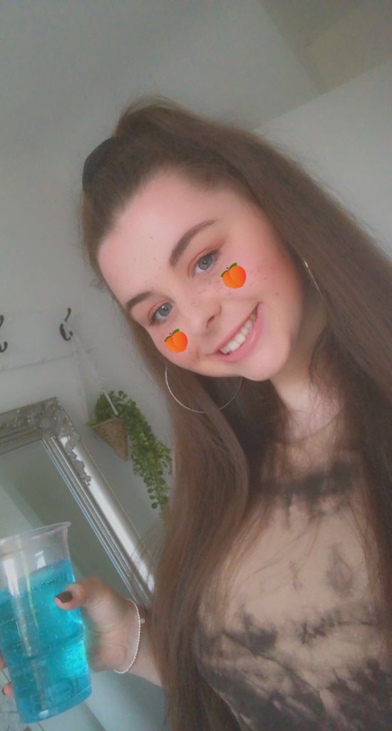 Megan_Webster06's tweet photo. 5 YEARS TIL NOW https://t.co/Yh7XqdVh9n