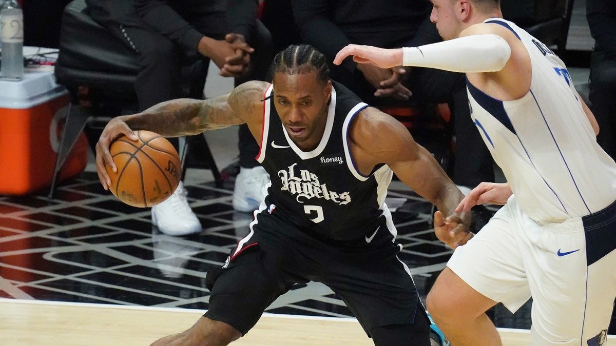 [情報] Kawhi Leonard 上半場拿30分