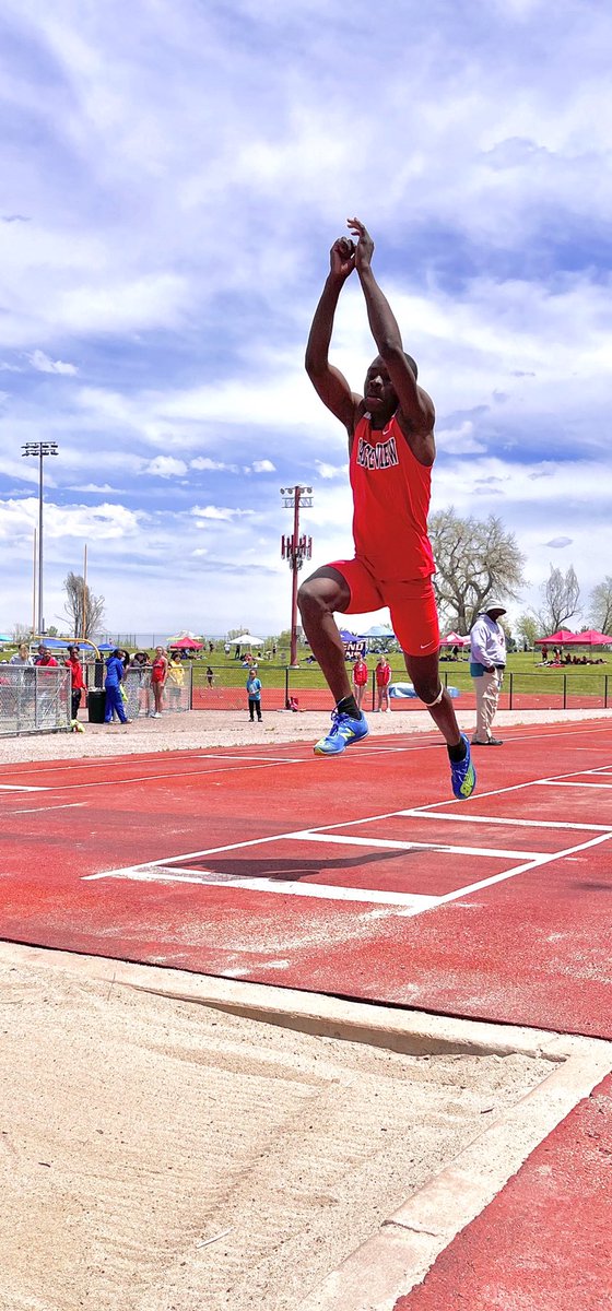 Congrats to Amari Bullock and Ismael  Dembele on being named Rangeview Athletes of the year. A combined 7 Varsity sports and 16 Varsity letters between the two. <a href="/strouseL4/">raiderfutbol</a> <a href="/RHSExcellence/">Rangeview H.S.</a> <a href="/RHSSportsMed1/">RHS Sports Medicine</a>