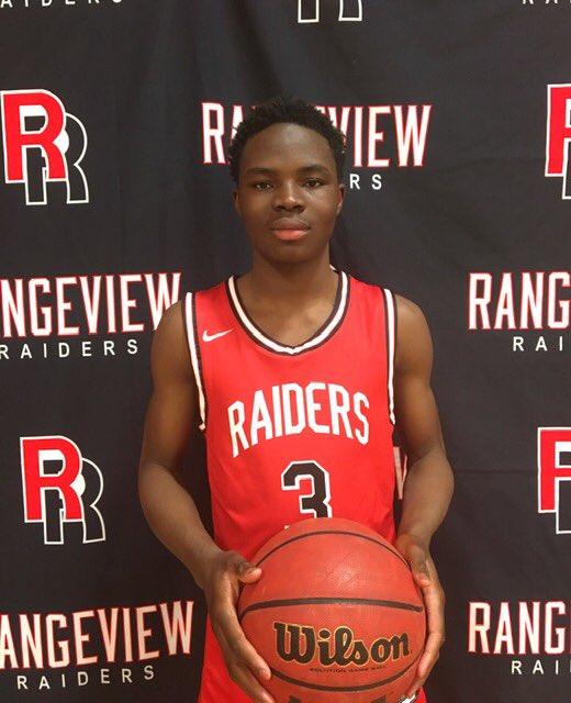 ShawnPalmer2211's tweet photo. Congrats to Amari Bullock and Ismael  Dembele on being named Rangeview Athletes of the year. A combined 7 Varsity sports and 16 Varsity letters between the two. @strouseL4 @RHSExcellence @RHSSportsMed1 https://t.co/PuwpKm0q8E