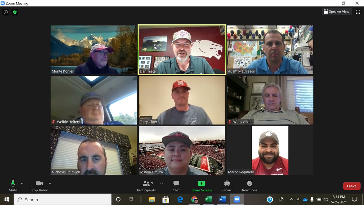 Coach_Teeter's tweet photo. Had a great night talking in-state recruiting with the board of the WSFCA and some of the staff from both WSU &amp; UW. Its always great to talk with college coaches about our players and how we can help them in the recruiting process. https://t.co/Ap5O4jMlfw