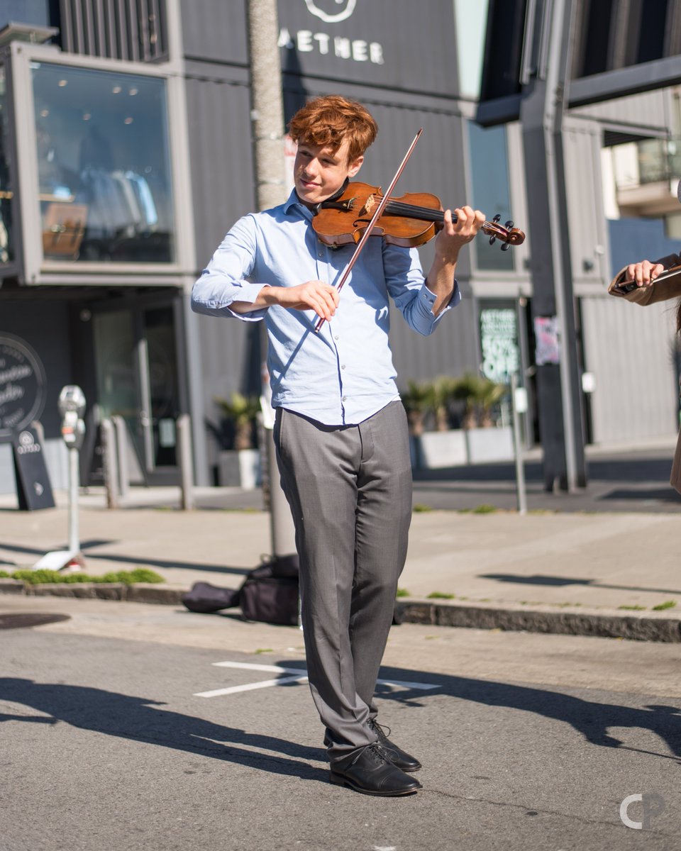chrispang_prod's tweet image. A few more shots from when I was taking a look at @delamotte.strings 

#musician #stringquintet #violin #cello #viola #delamottestrings #hayesvalley #hayesvalleysf