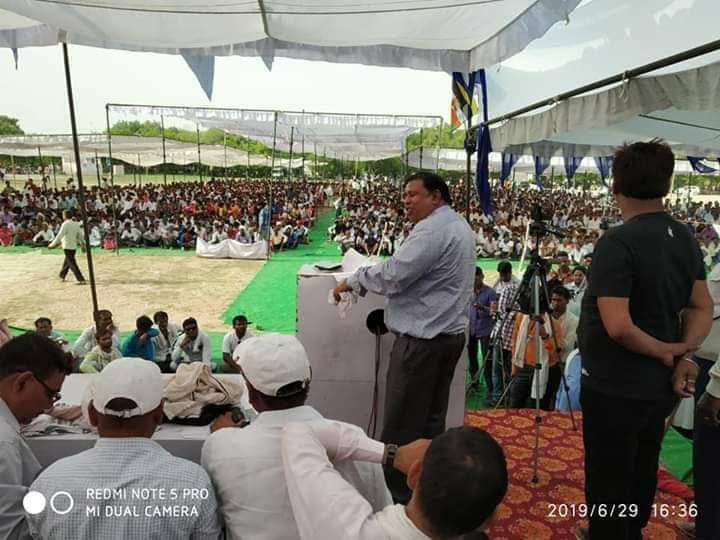 PrashanjitN's tweet photo. फेसबुक ट्विटर बंद कर देने से हमारी आजादी का आंदोलन रुकने वाला नहीं  हैं!!
#BJP_Fears_SocialMedia
@WamanCMeshram 
@TwitterIndia
@PMOIndia
@Facebook https://t.co/2fUPuU5E13