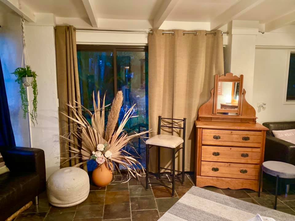 AtStellas1's tweet photo. Our #BridalPrepStudio is open & waiting to spoil you.
We offer #allthecomfortsofhome without the distractions
as you begin preparations for your #BigDay.
You & your #guests can share #laughter & #memories
as we attend to all the rest, leaving you with #nostress.
#GoldCoast https://t.co/B7Vl8T5XgC