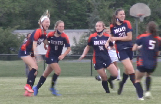 Channel1450com's tweet photo. Glenwood Gets Two Goals To Beat Rochester In Battle of CS8 Undefeated Teams https://t.co/4iZx1ZB8nT https://t.co/mO9jrmwtlu