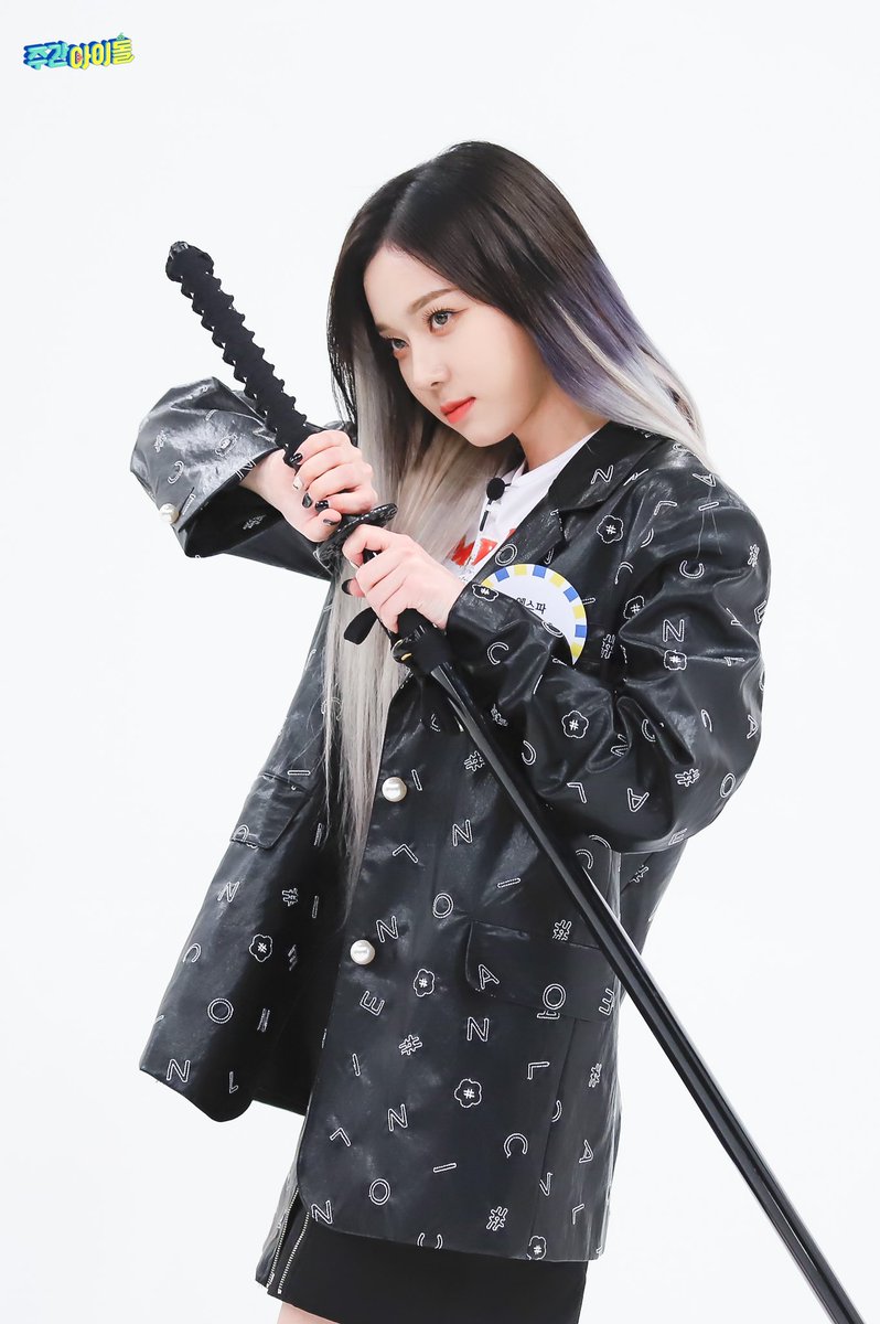 WINTER_THAILAND's tweet photo. [PHOTO📸] 210526 Weekly Idol #WINTER ⭐️❄️

🔗 : https://t.co/AYR8WT7Yzs

#WINTER #윈터 @aespa_official
#aespa #æspa #에스파 https://t.co/0Q0LI7Y44K