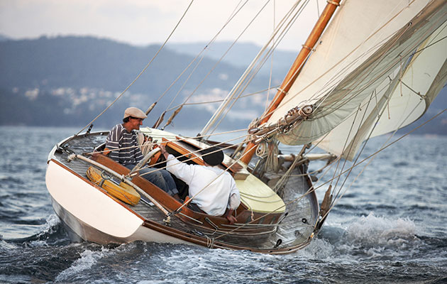yachtingworld's tweet photo. How author Martin O’Scannall removed the engine from his yacht and learned to listen to the sea: 

https://t.co/WCUKS2Krsb https://t.co/ZQzxw1Q179