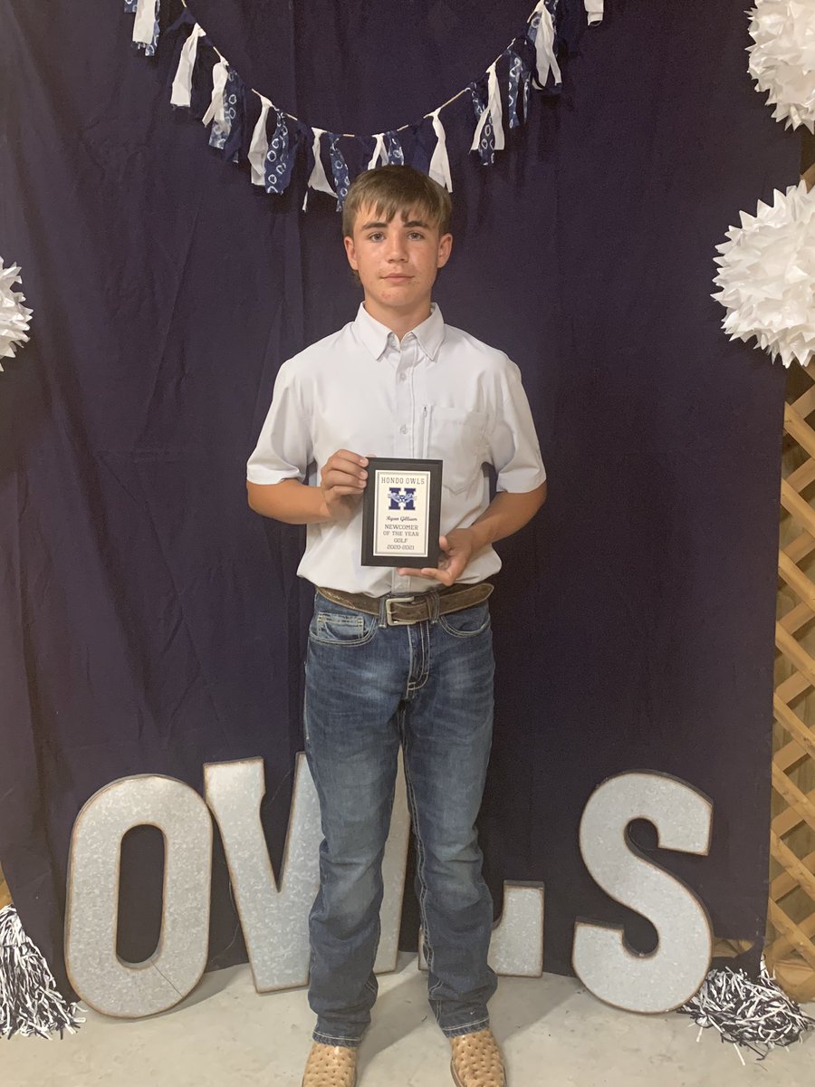 ali_gonzales415's tweet photo. First sports banquet with my son and as a head coach was a success! Ryan was awarded Newcomer of the Year in Golf ⛳️ I am beyond proud! 💙 https://t.co/d1WyKg9vRV