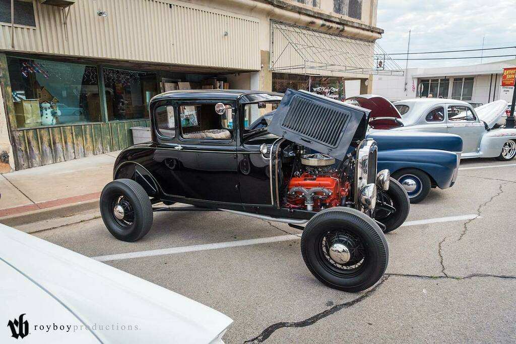 royboyprods's tweet photo. More from the recent #StrayKat500 ! Sweet little A with a bit more pep than the 4 banger had originally. #hotrod #modelA #hamb #hopup #hopuplive https://t.co/yzprzaaXFQ https://t.co/OWc0sBzibm