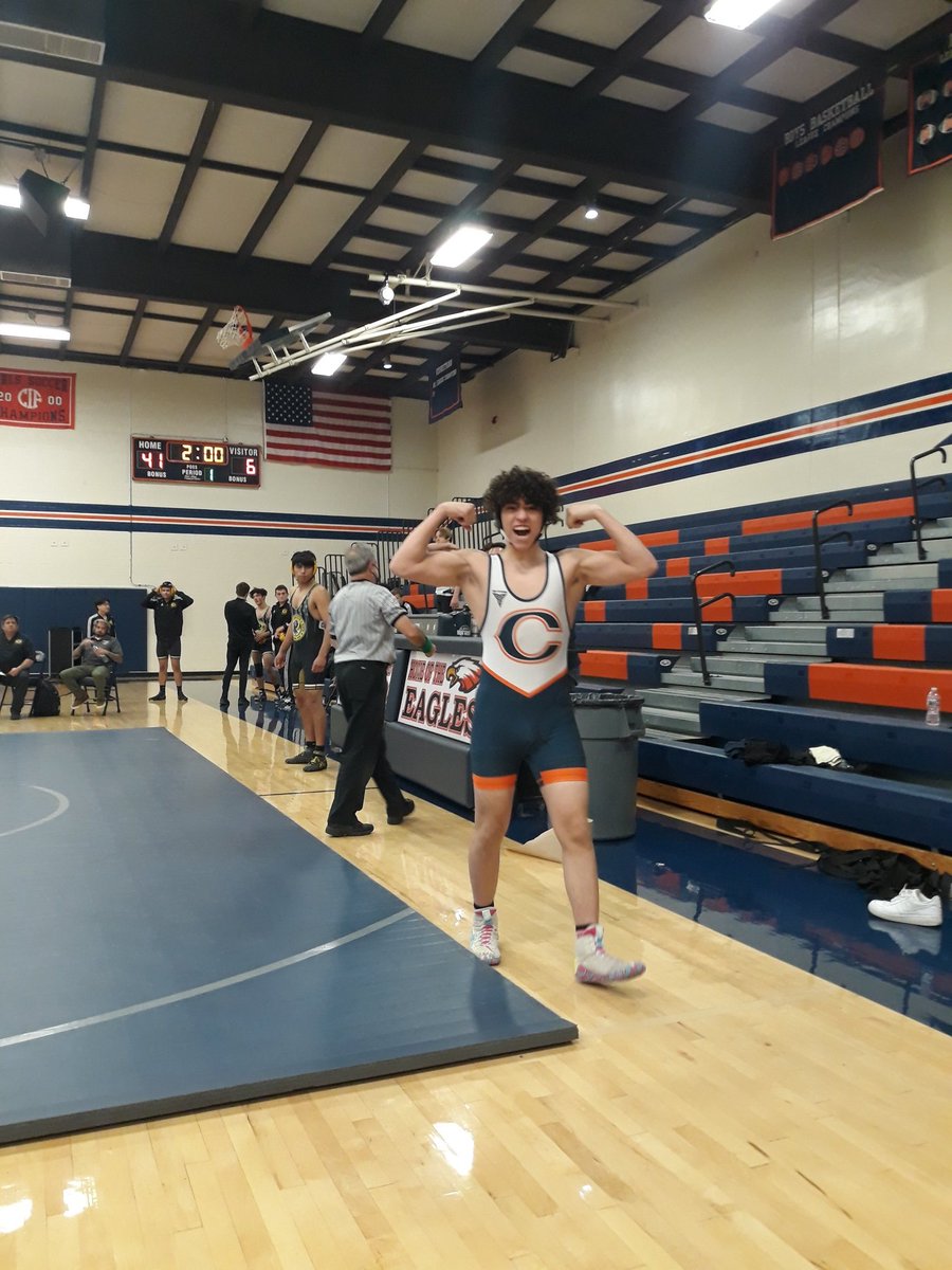 NADEWRESTLING's tweet photo. Kris Castro, Sam Weaver and Daniele Quartararo with big flex after their wins during round 1 of CIF Dual against Lompoc Cabrillo https://t.co/z9QqBEWXpZ