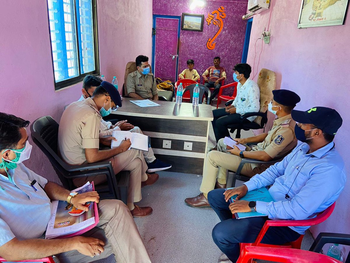 RR_Parmar1990's tweet photo. IPS Abhay Soni Sir's team  for relief operation and maintaining law and order situation in cyclone "Taute" affected areas. We are coordinating with all departments and NGOs for survey &amp; confidence boosting purpose of the affected people.@GujaratPolice @dgpgujarat @SP_Gandhinagar https://t.co/tTVFupbWfT