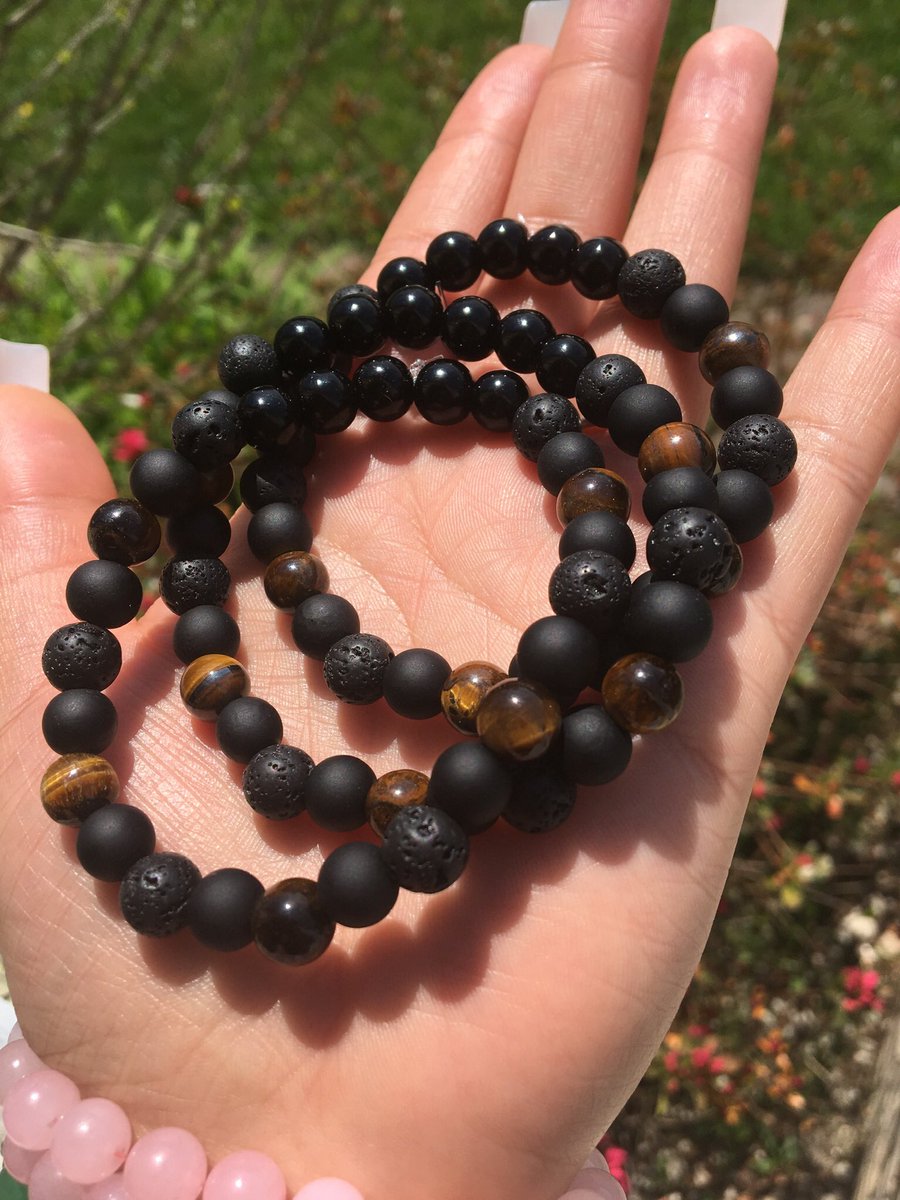 sisn_creations's tweet photo. Just so y’all are aware, you can apply the code “may” at checkout for 50% off beaded anklets, bracelets, necklaces &amp; waistbeads! https://t.co/xPGJf6EY9J ❤️🧚🏽‍♀️✨ https://t.co/VhZStacstB