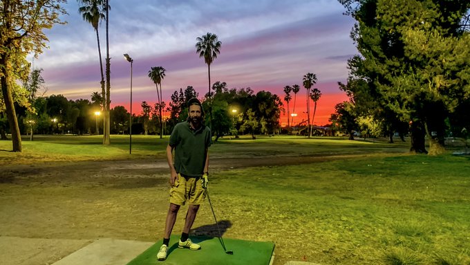 Playing golf at night is so much fun. https://t.co/0PBJBqY8PZ