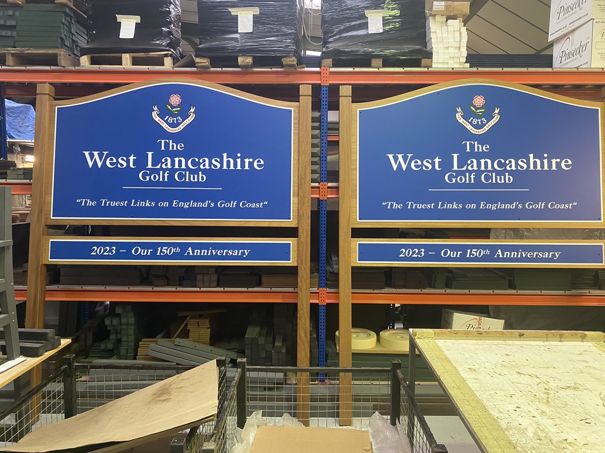 PinseekerGolf's tweet photo. These handsome brutes have now left the factory for their new home ๐ฅ ๐ฅ
@WestLancsGC @westlancsgreens
#golfsigns #entrancesign #hardwoodsigns #proplex #linksgolf #premiumquality #pinseekerquality #pinseeker #golf #openqualifier https://t.co/9O8EgpXunu