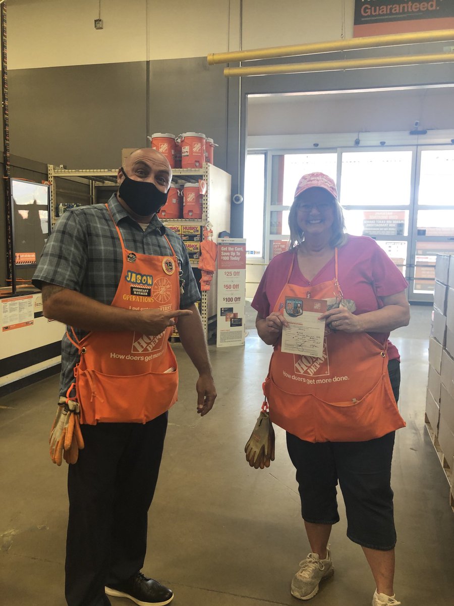 Cashier Penny being recognized for her great GET behaviors and customer loyalty! Thanks did all u do..