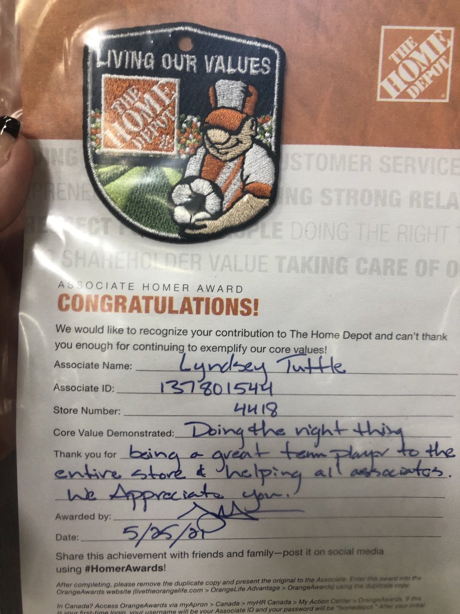 DS Lyndsey doing a fantastic job at the service dept! Appreciate ur leadership and commitment to delivering excellent customer service!