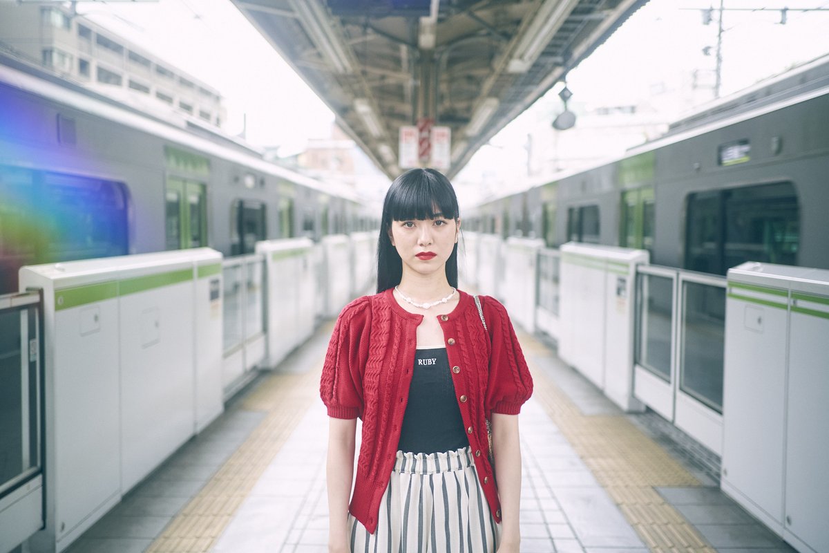 tsukaohiroko's tweet photo. 山手線 circle the world　目白駅　公開しました！
 https://t.co/8oICBlMbCn
モデルは澤田木乃美さん@1201konomin　です https://t.co/7QsRLmxE8j
