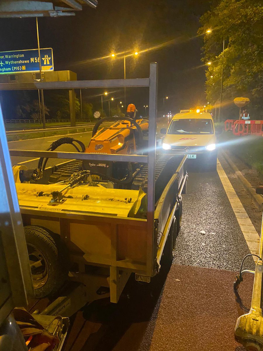 A.E.Yates M56 Grass Cutting