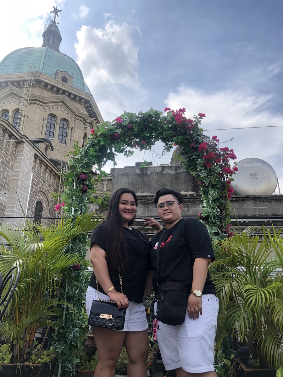 rslynlcn's tweet photo. i love you @stcyslngsng 🖤🤍 https://t.co/v8SkoTvWDk