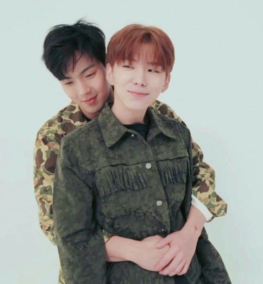 68. Monsta X Shownu and Kihyun with the legendary choke🔥
