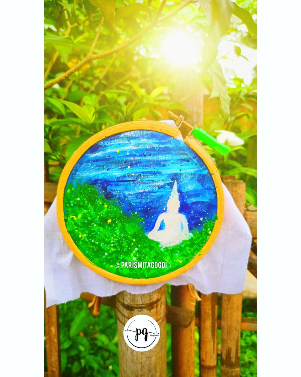 pgbeingcreative's tweet photo. Poster color in Cotton Fabric fitted in Embroidery hoop for wall decor🌸🌸🌸

Wishing you peace and tranquility today and always..
Happy Buddha Purnima

#pgbeingcreative #paintingoftheday
#BuddhaPurnima #buddhaart https://t.co/nEKdwKanOT