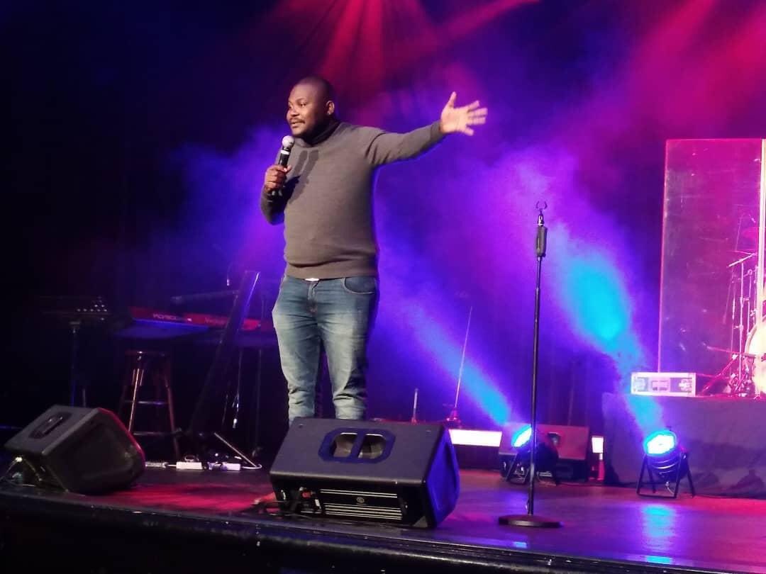 Nkosinathimaki's tweet photo. Not sure what the Lakers did with Lebron but one thing I know is that in South Africa dj dimples is Trending. I’m hosting the Armchair comedy show tonight at 8pm Observatory Cape Town. Ps the show is free. It’s Gonna be a 10 in 5 show @OurArmchair @standupcomedyZA see you tonight https://t.co/qJLa0rXGCj