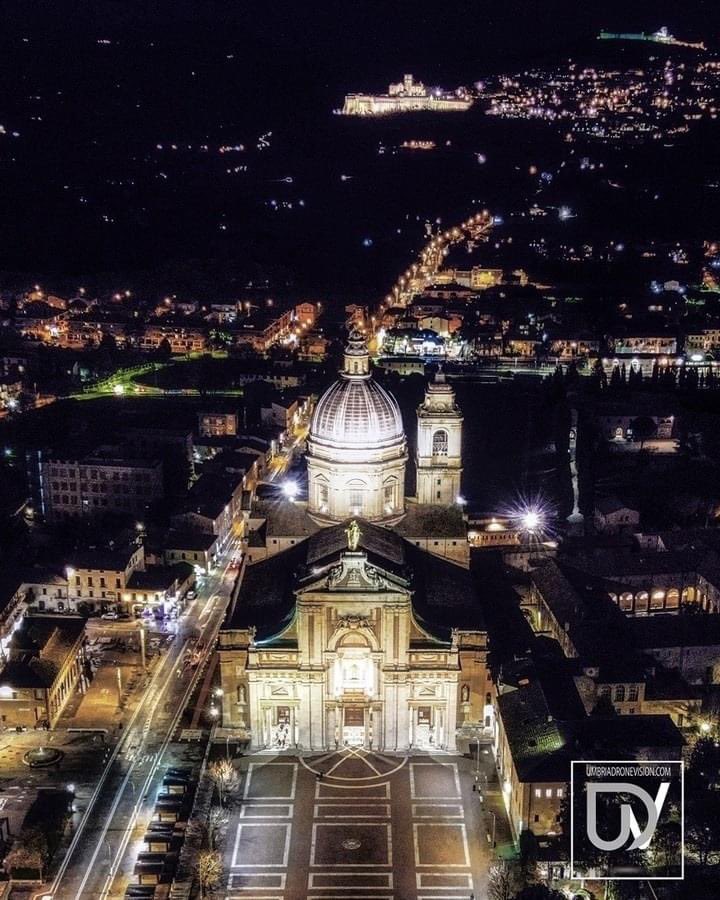 FotoAssisi's tweet photo. Assisi https://t.co/UAPRqvuENb