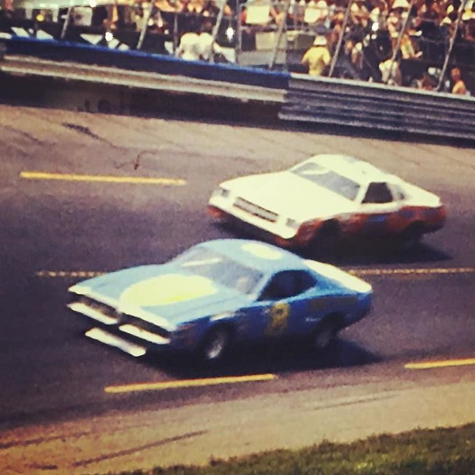 ArchivesDe's tweet photo. On This Day: May 25th in 1975 #DaleEarnhardt made is NASCAR Cup debut driving the 10,000 RPM Speed Equipment #8 Dodge Charger owned by Ed Negre. Dale started P33 &amp; finished 45 laps down in P22 right ahead of Richard Childress in 23rd.  @NegreNorman might recall that race! https://t.co/EGRdtd2VoT