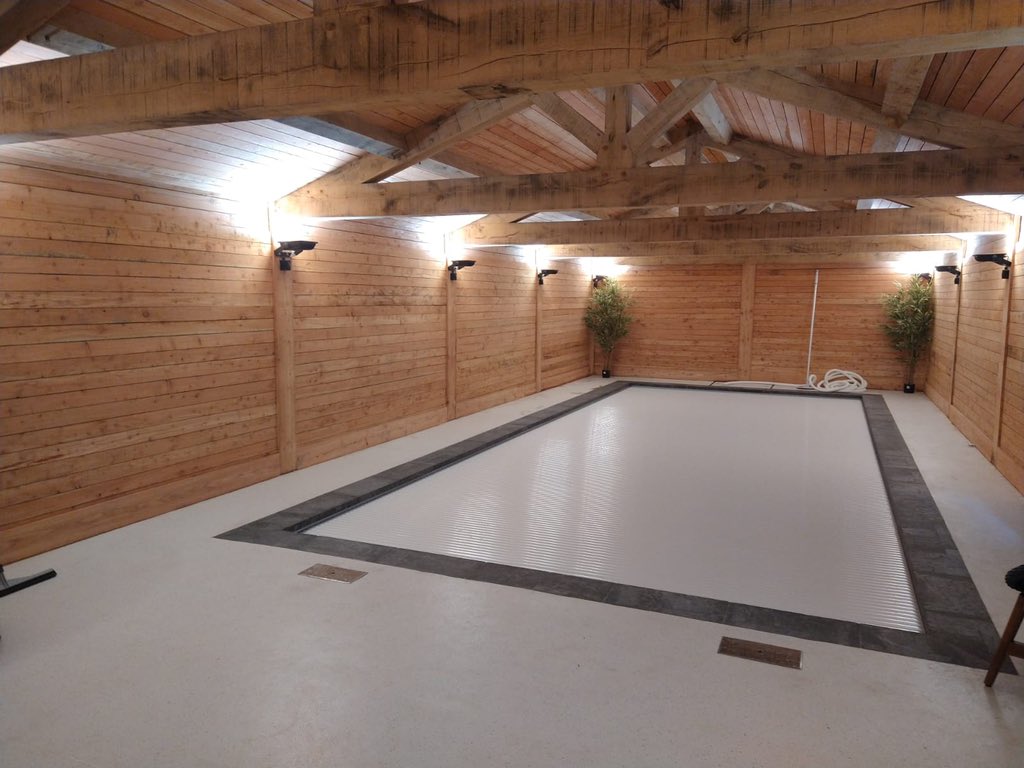 NDM_Electrical's tweet photo. Swimming pool finished. Led lights switched via @QuineticSwitch, heat recovery systems and @collingwoodLED down lights installed. #happycustomer #led #electrician #lookingsmart 👌🏼 https://t.co/hdnFH07zGW