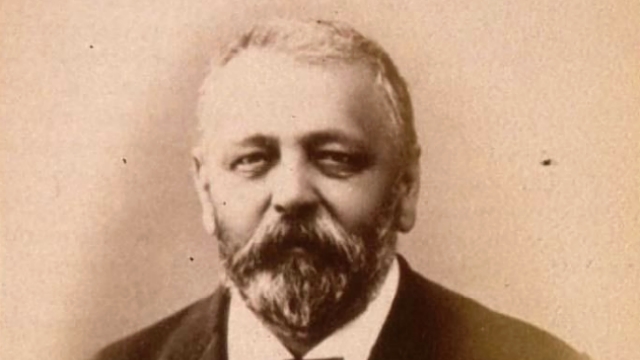 FrPittoresque's tweet photo. 🔴 𝗜𝗟 𝗬 𝗔 𝟭𝟯𝟯 𝗔𝗡𝗦 | Le #26Mai 1888 : mort du #chimiste Frédéric-Alphonse #Musculus. Fils de #pharmacien et devenant lui-même pharmacien, il mena des expériences sur l’urée qui forcèrent l’admiration de Pasteur ➽ https://t.co/Zcl6C51ZGt #sciences #savant #chimie https://t.co/0m7ms8vkx1