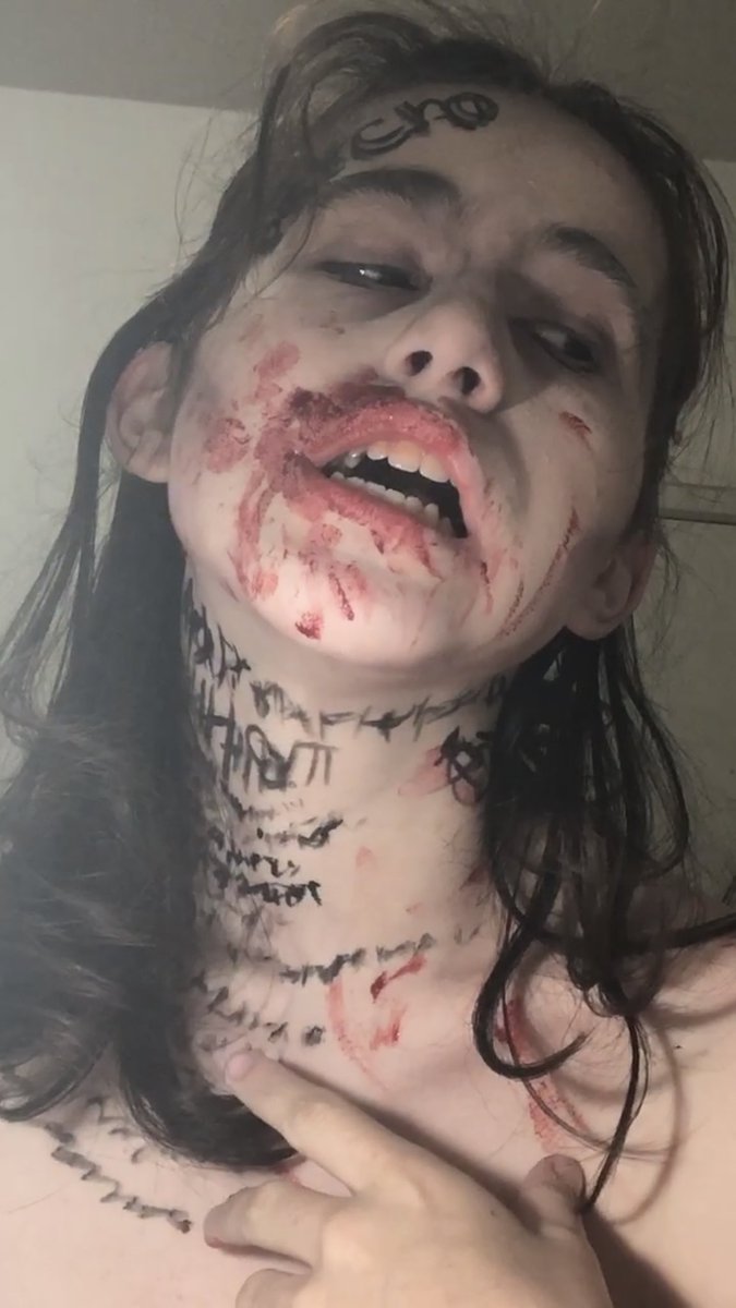 paperface_br's tweet photo. TW:🩸Gore,, sangue ( falso, claro...)🩸
•
•
• [ #Desconjuracao #Aopcosplay #desconjuracaocosplay #sextaescripta #cosplay ]
•
• 🩸Ladies, Gentlemen e Nonbinary Babes: Lhes apresento o tão esperado cosplay de Henri.😼🩸 https://t.co/1QTWGrMufB
