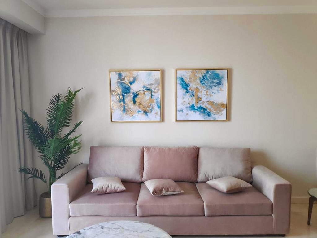 qubeart's tweet photo. Our Happy Customers

#qubeart  #happycustomers #uae #dubai #abudhabi #dxb #sharjah #paintings #mydubai #contempararyart #modernart #interior #home #artist #fineart #unitedarabemirates #artistsoninstagram #emirates #paintings #artgallery #creative #arab #emarati #breathingcolor https://t.co/9KN6jK5kHv