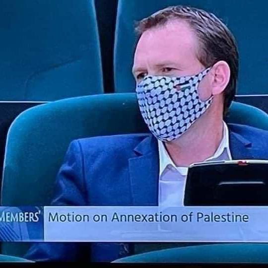 _SJPeace_'s tweet photo. Irish parliament members wearing masks with Palestinian symbols as a solidarity with Sheikh Jarrah and Palestine. 

FREE PALESTINE  ���🇪🇵🇸 https://t.co/XP11jrHSNo