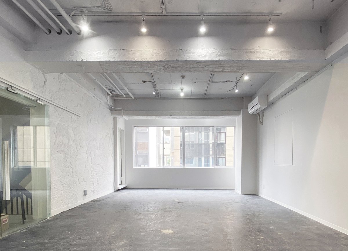 ozgallerystudio's tweet photo. 渋谷駅7分原宿駅7分の場所にQFgalleryを新たにオープンしました！55㎡あり展示会や撮影場所などに。
たくさんの作り手、表現者の発信の場所になればと思っています！
https://t.co/QO7jCk5HRL https://t.co/8Dy5bfuZGK