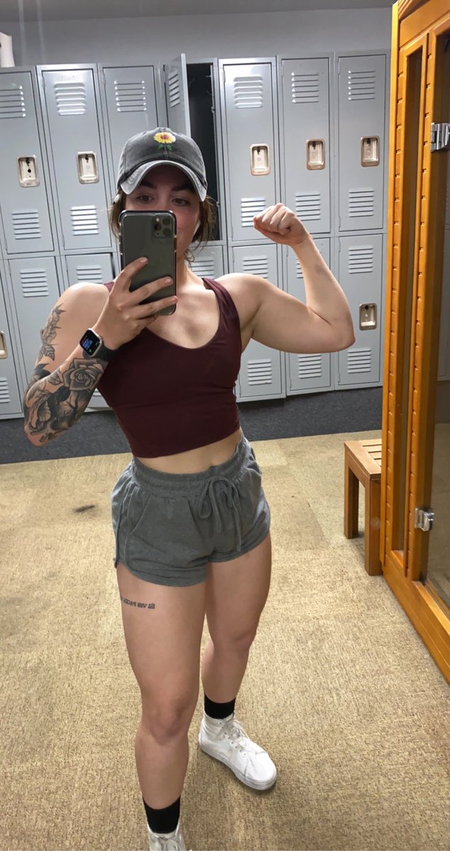 nlrobichaux's tweet photo. just me loving who i’m becoming ❤️ https://t.co/zUWx3daIPn