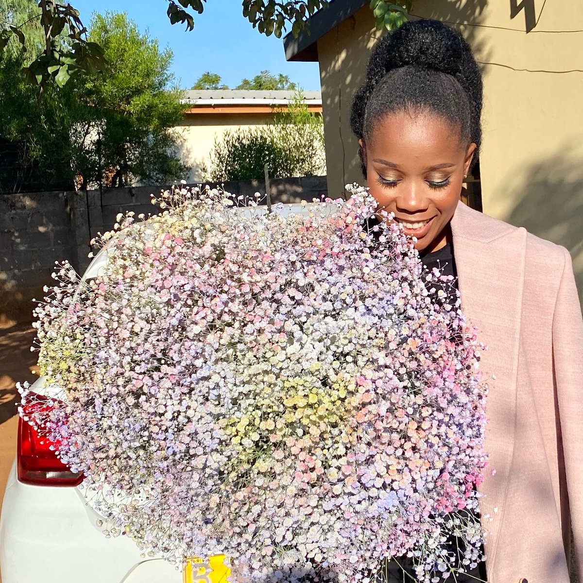 CarolKgafela's tweet photo. Thank you all for the birthday wishes...ke jele birthday shem 🙏🏽 https://t.co/FXa3cml8LZ