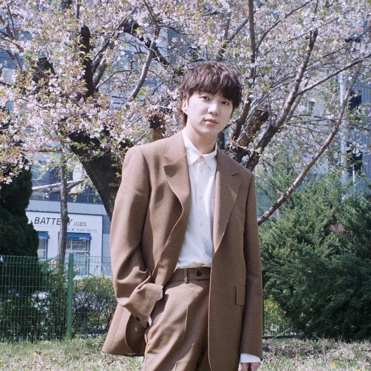 요렇게 꽃 폈을 때 촬영했던 TMI 뉴스!! 오늘 오후 여덟시 Mnet!!!💙