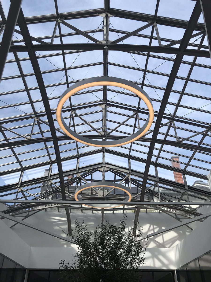 DMalezet's tweet image. Réunion chez @MS_Reims @SUPDEWEBReims pour l'amélioration des programmes #supdeweb pour toujours proposer un diplôme en adéquation avec l'évolution du marché du travail 💪. #reims #formation #ecole #webc