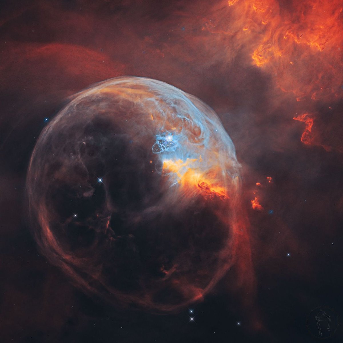 DrDarrenRFlower's tweet photo. Bubble #nedula (NGC 7635) 8000 light years away #Space #NASA #Hubble https://t.co/ZWnvP6fD72