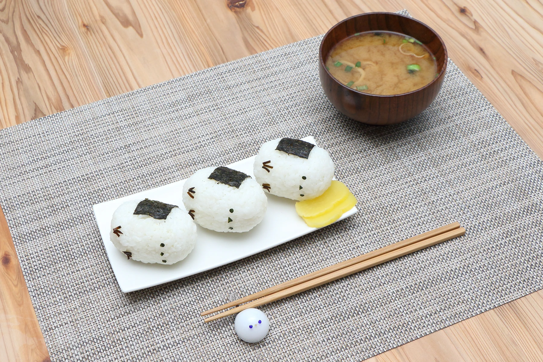 可愛すぎて食べるのを躊躇しそう･･･！とっても可愛い「おにぎり」が話題に！