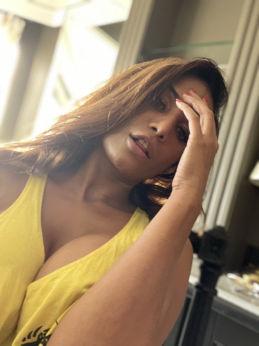 What are you doing baby? 💋 https://t.co/oJA7VmHZ8M<a href="/tag/poonampandeyselfie"class="tags"><span>#poonampandeyselfie</span></a>