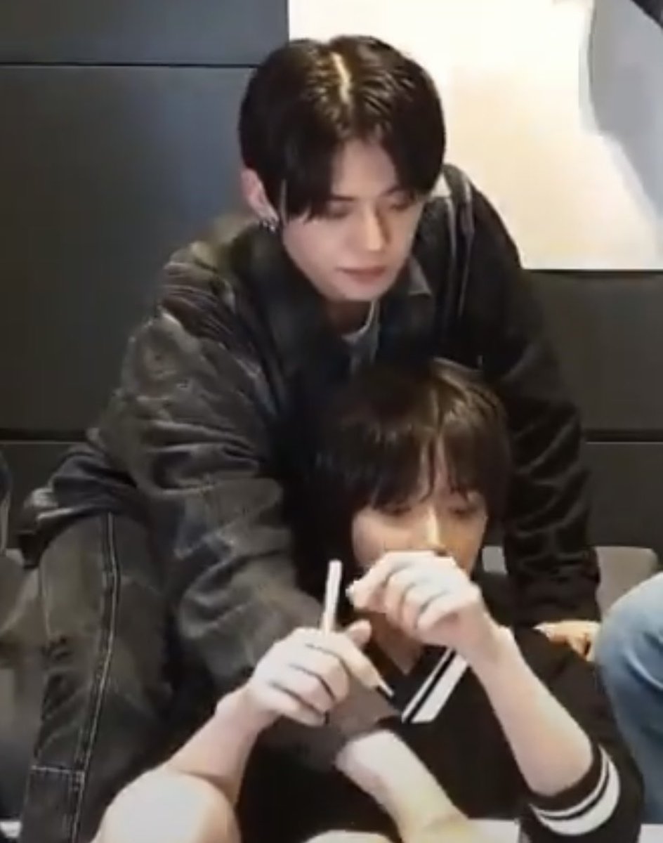 BGYJFILES's tweet photo. ‘i know i love you’ but make it beomjun https://t.co/swRqMy7aXy