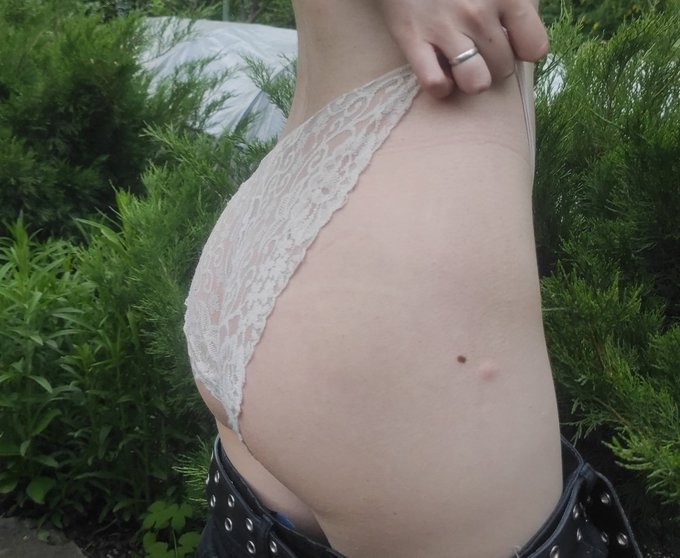bitten by mosquitoes😔 https://t.co/VehQivKOR2<a href="/tag/girls"class="tags"><span>#girls</span></a><a href="/tag/body"class="tags"><span>#body</span></a><a href="/tag/smooth"class="tags"><span>#smooth</span></a>