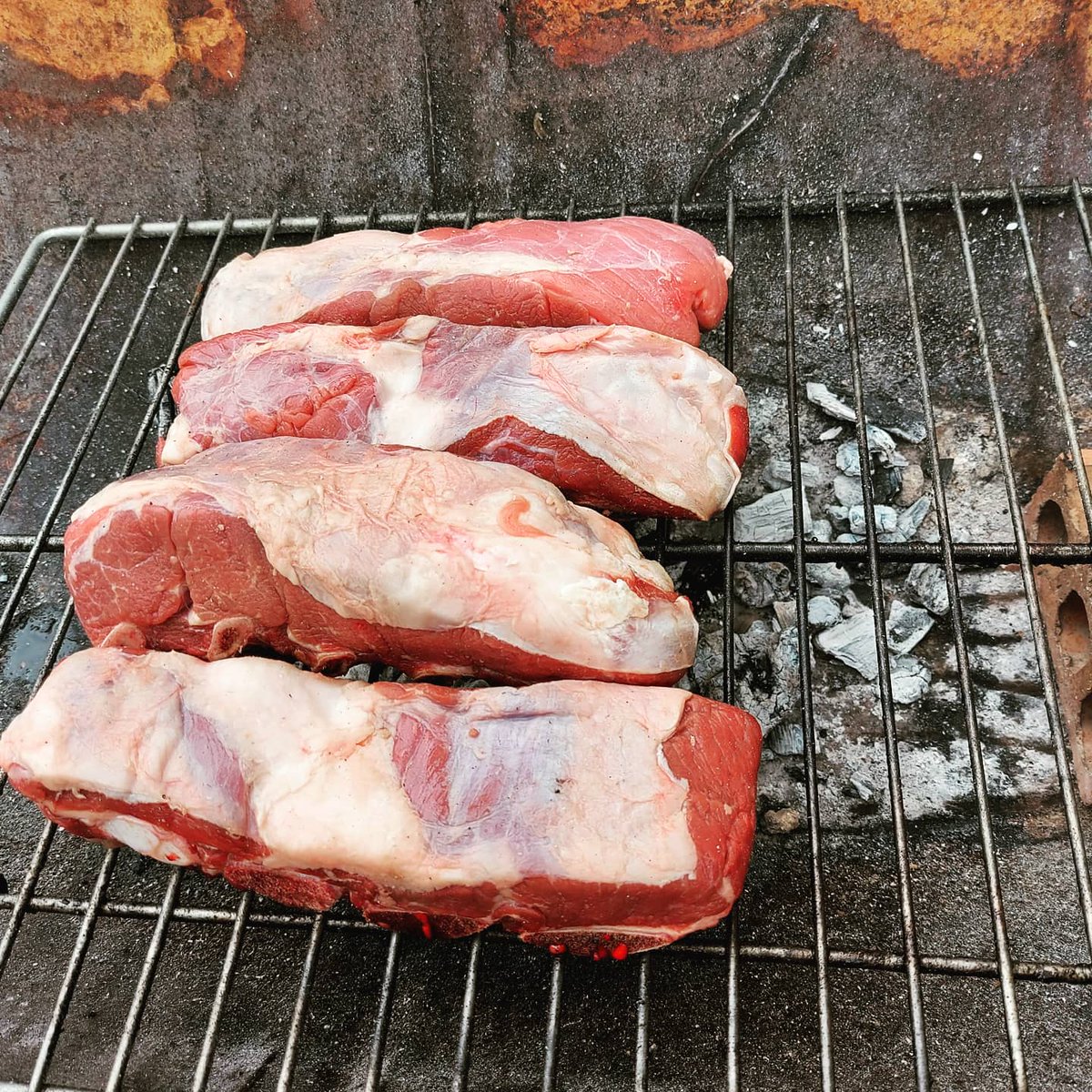 makelaio's tweet photo. La "tira de asado" es un corte tipico argentino🧉, se puede hacer a la brasa  o al horno.
#Makelaio #DisfrutaYSeFeliz 
#vilanovailageltru #cubelles 
#cunit #segurdecalafell #segurdecalafellplatja #calafell #calafellplatja #santsalvador #comarruga #elvendrell #santaoliva #arboç https://t.co/a4QKy9NFz1